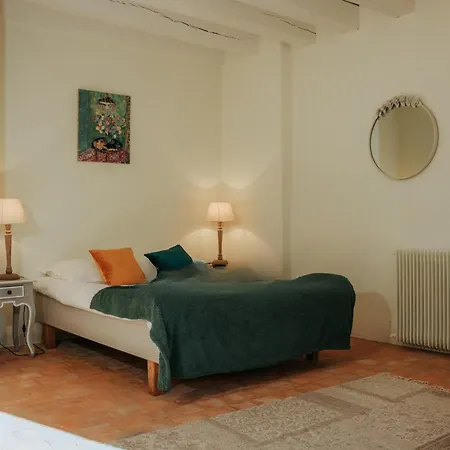 Holiday home Belle Maison Avec Piscine Chauffee Pour 6