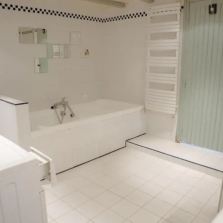 Belle Maison Avec Piscine Chauffee Pour 6 Дом отдыха Сен-Леон-сюр-Везер