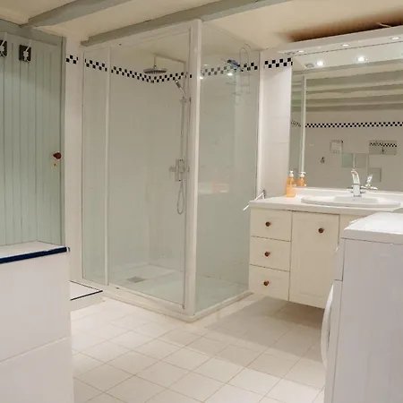 Holiday home Belle Maison Avec Piscine Chauffee Pour 6